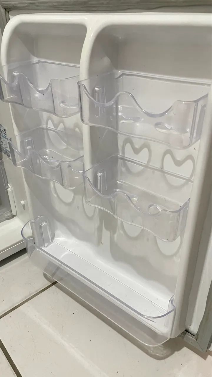 Frigobar eletrolux 80L 