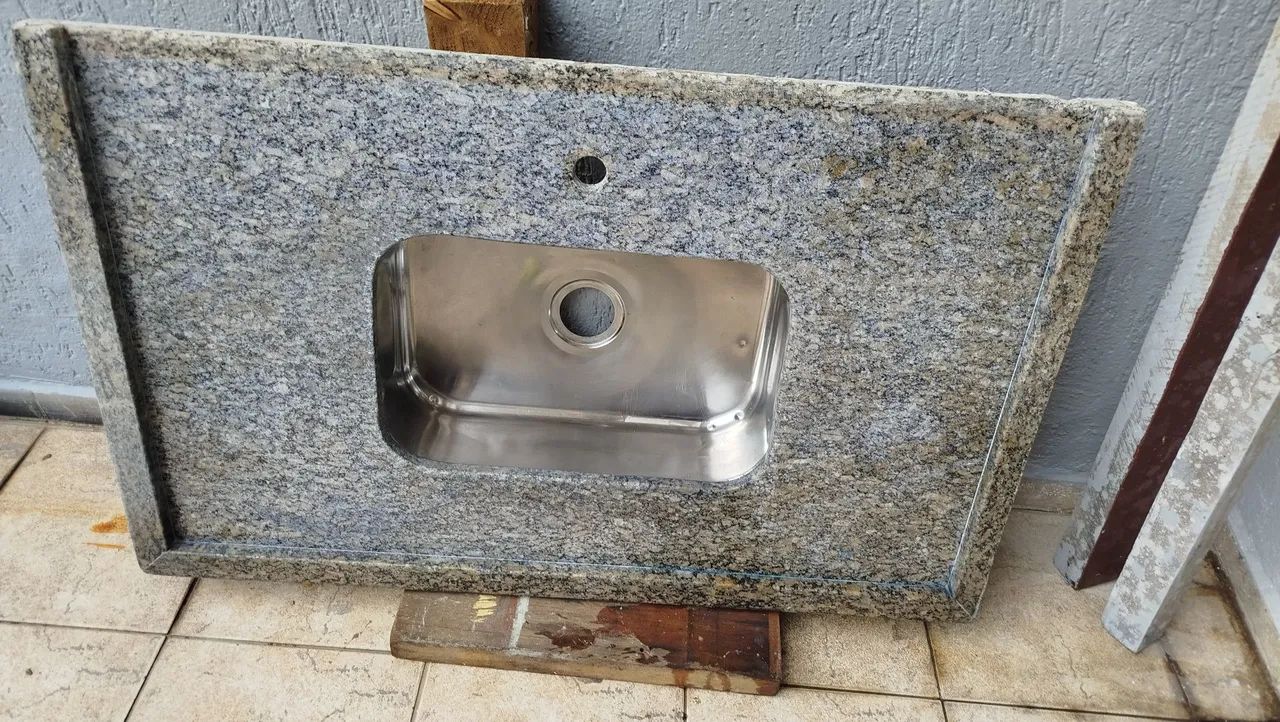 Pia. De cozinha com granito 1.00 metro 