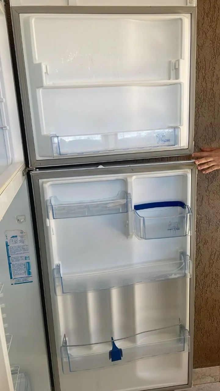 Vende-se Geladeira 