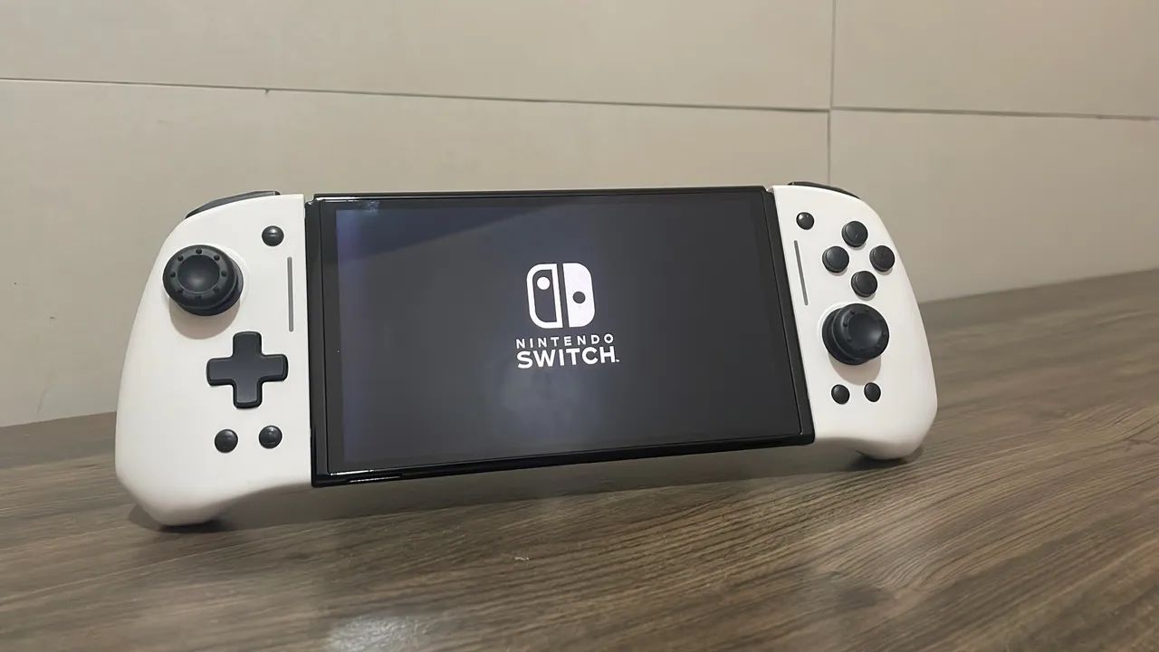 Nintendo Switch OLED 64GB + Micro SD 256GB + Controle KS42 Plus +
