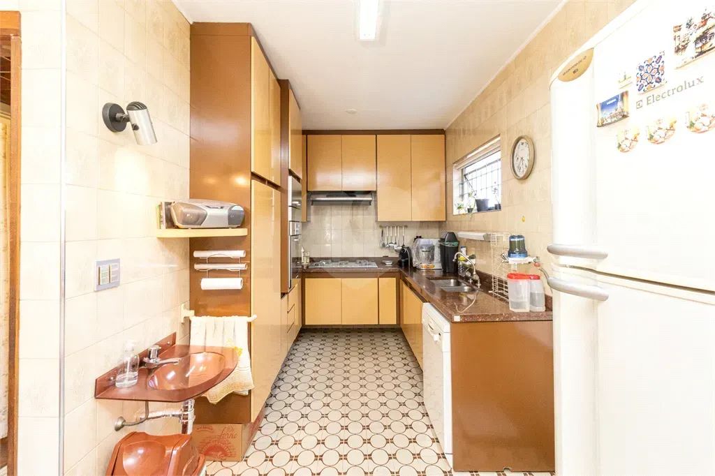Casa térrea à venda no Alto da Lapa  Ampla, versátil e perfeita para famílias grandes ou p - Foto 6