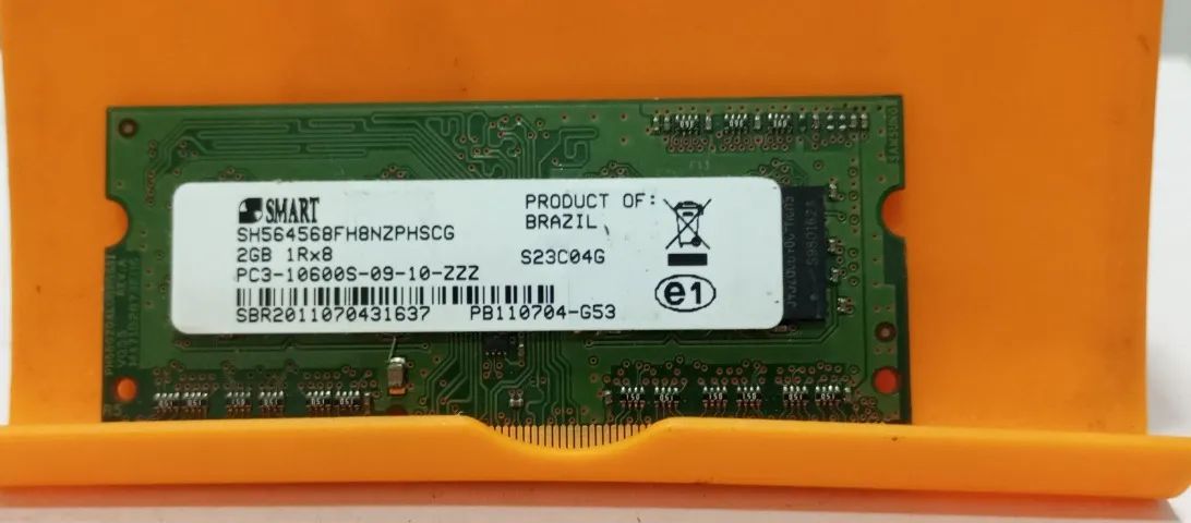 Memória RAM 02 GB DDR3 para notebooks da marca Smart. 