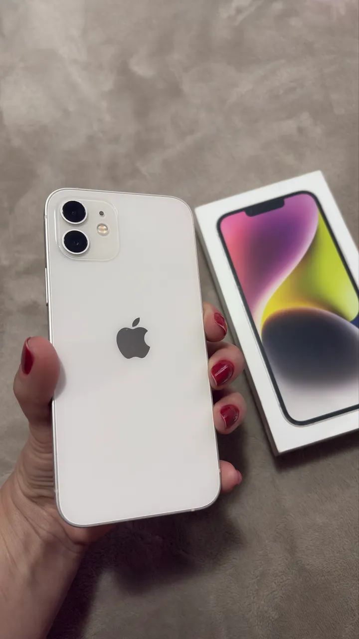 iPhone 12 128GB com 85% da bateria 