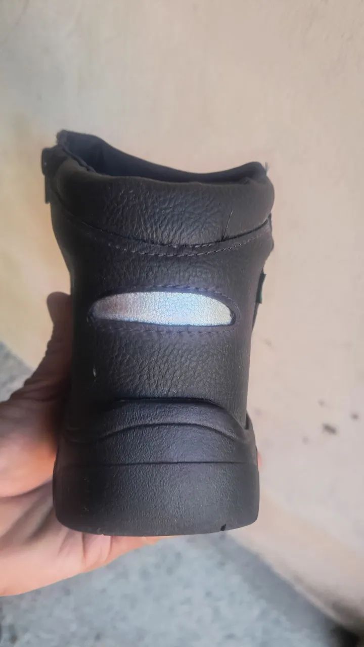 Vendo bota nova tamanho 41 - Foto 2