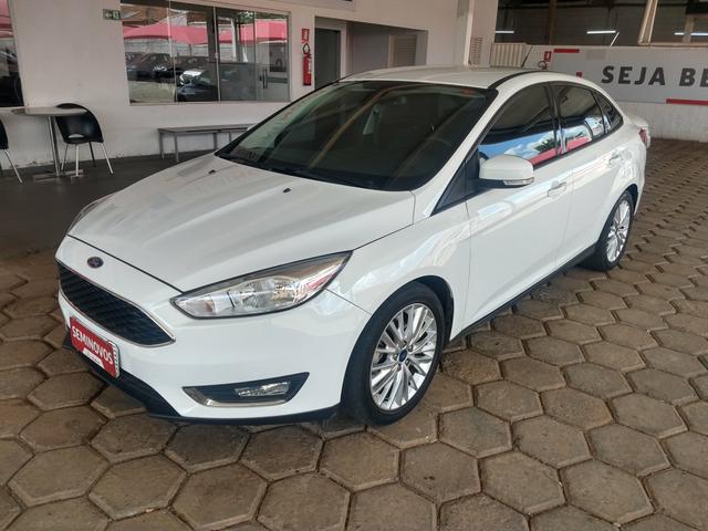 Focus se 2.0 automático 2017/2017