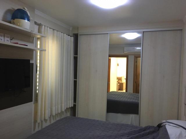 Lindo apartamento no Ed. Harmonia - Semi mobiliado, anda alto, sol da manhã, 2 vagas - Foto 14