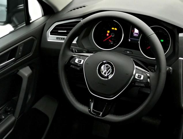 VOLKSWAGEN TIGUAN 2019/2019 1.4 250 TSI TOTAL FLEX ALLSPACE COMFORTLINE TIPTRONIC - Foto 6