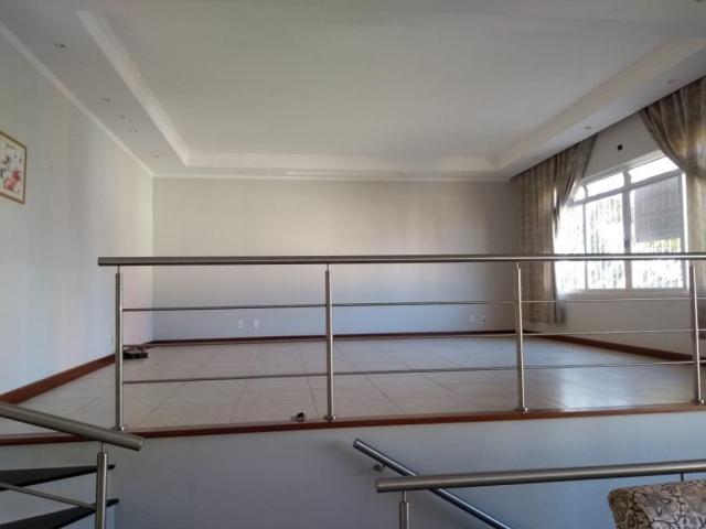 Casa com 3 dormitórios para alugar, 195 m² por R$ 3.500/mês - Parque das Universidades - C