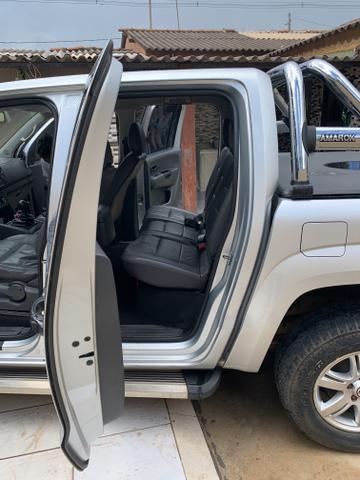Vendo volkswagen Amarok 2013 aceito trocas - Foto 6
