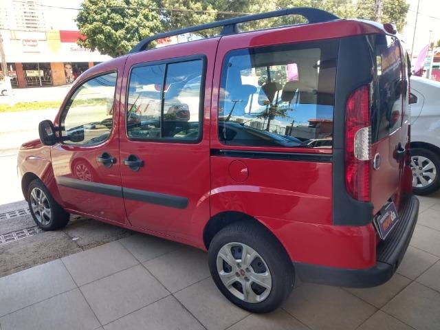 Doblo essence 1.8 Flex 5p 7 lugares - Foto 8