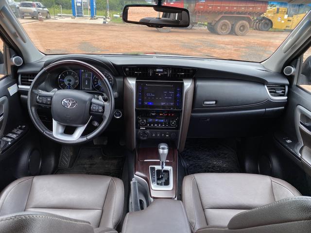Hilux Sw4 Srx 2.8 4x4 Diesel Aut 2017 - Foto 5