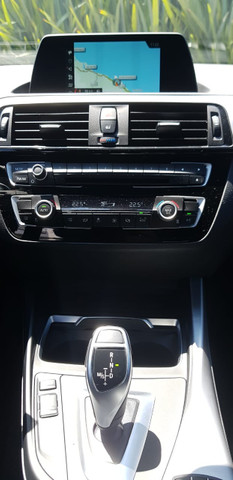 BMW 120i 2.0 2019 - Foto 17