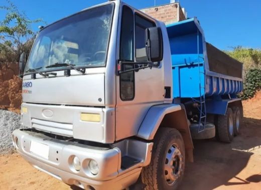 FORD CARGO 4532 E 6X2 TRUCK ANO 2008 COM CAÇAMBA