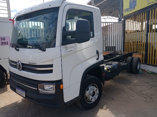 VW 11.180 DELIVERY 4X2 NO CHASSI ANO 2020/2021
