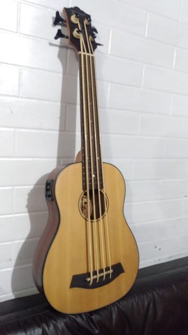 Ubass Tagima 30KB com bag