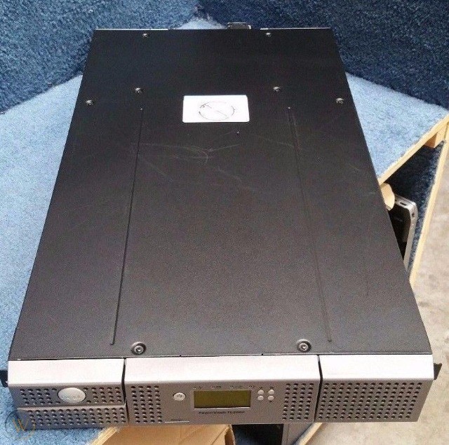 Servidor Dell Tape Library Storage Powervault Tl2000 Robô E Fitas Lto