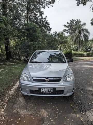 CHEVROLET - CORSA - 2010/2011 - Prata - R$ 31.000,00 - VCAR Veículos