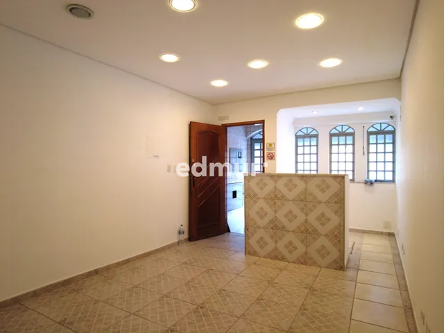 SOBRADO para ALUGUEL com 248m² no bairro Vila Assunção com 1 quartos e 0 vagas. Santo Andr