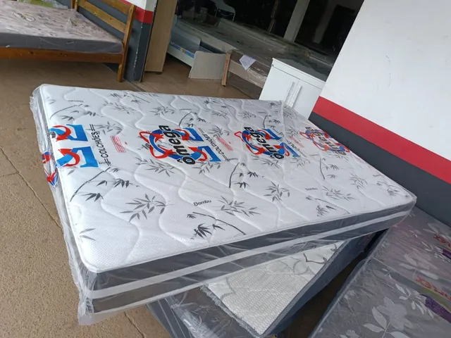COLCHÃO DE CASAL ESPUMA D65 NOVO