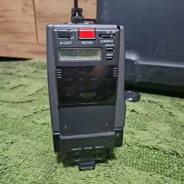 Filmadora 1989 VHS JVC Videomovie GF-S550 (Com Maleta e Cabos, No Estado) - Foto 2