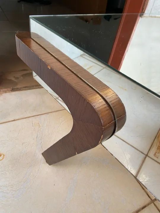 VENDO mesa de centro de sala USADA com alguns detalhes  - Foto 3