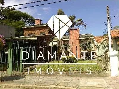 CASA 4D COM PISCINA NO GUARUJÁ