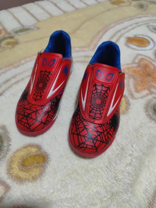 Chuteira do homem aranha  - Foto 3