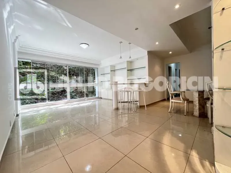 Lagoa 3 quartos com garagem, playground e portaria 24h
