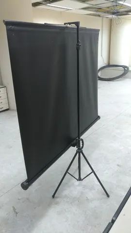 Telão projetor, com tripé acoplado, retratil, bom estado. E outros  - Foto 2