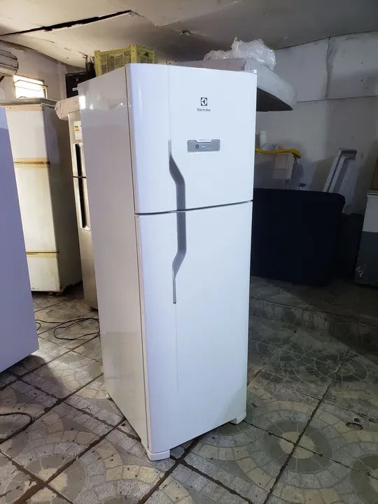 Geladeiras funcionando perfeitamente entrego dependendo do bairro - Foto 2