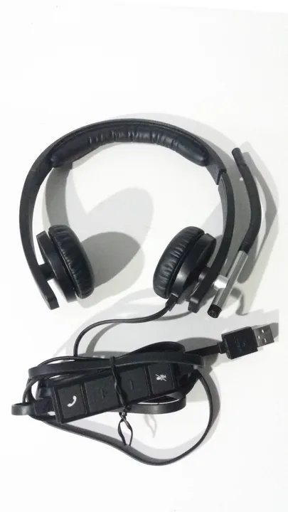 Fone Gamer Headset com fio USB Logitech H650e com Almofadas
