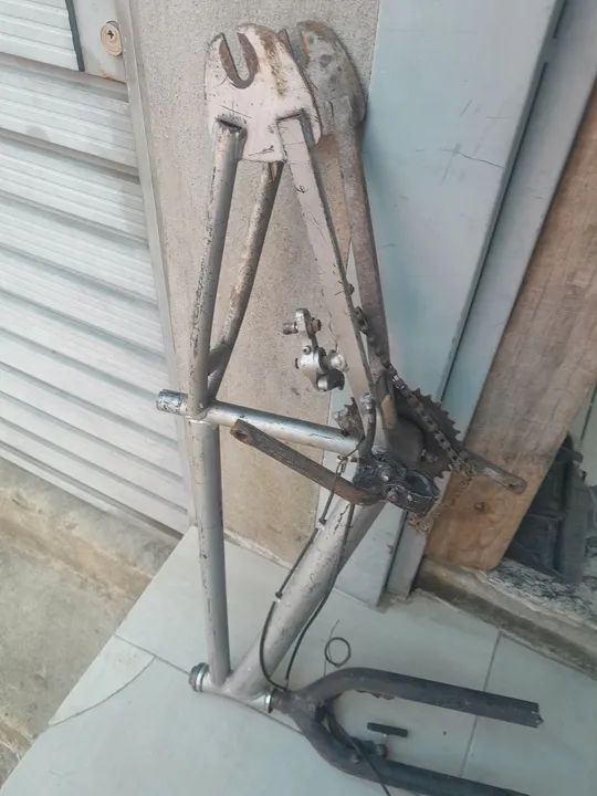 Vende-se quadro de bicicleta para manobras Pro X - Foto 2