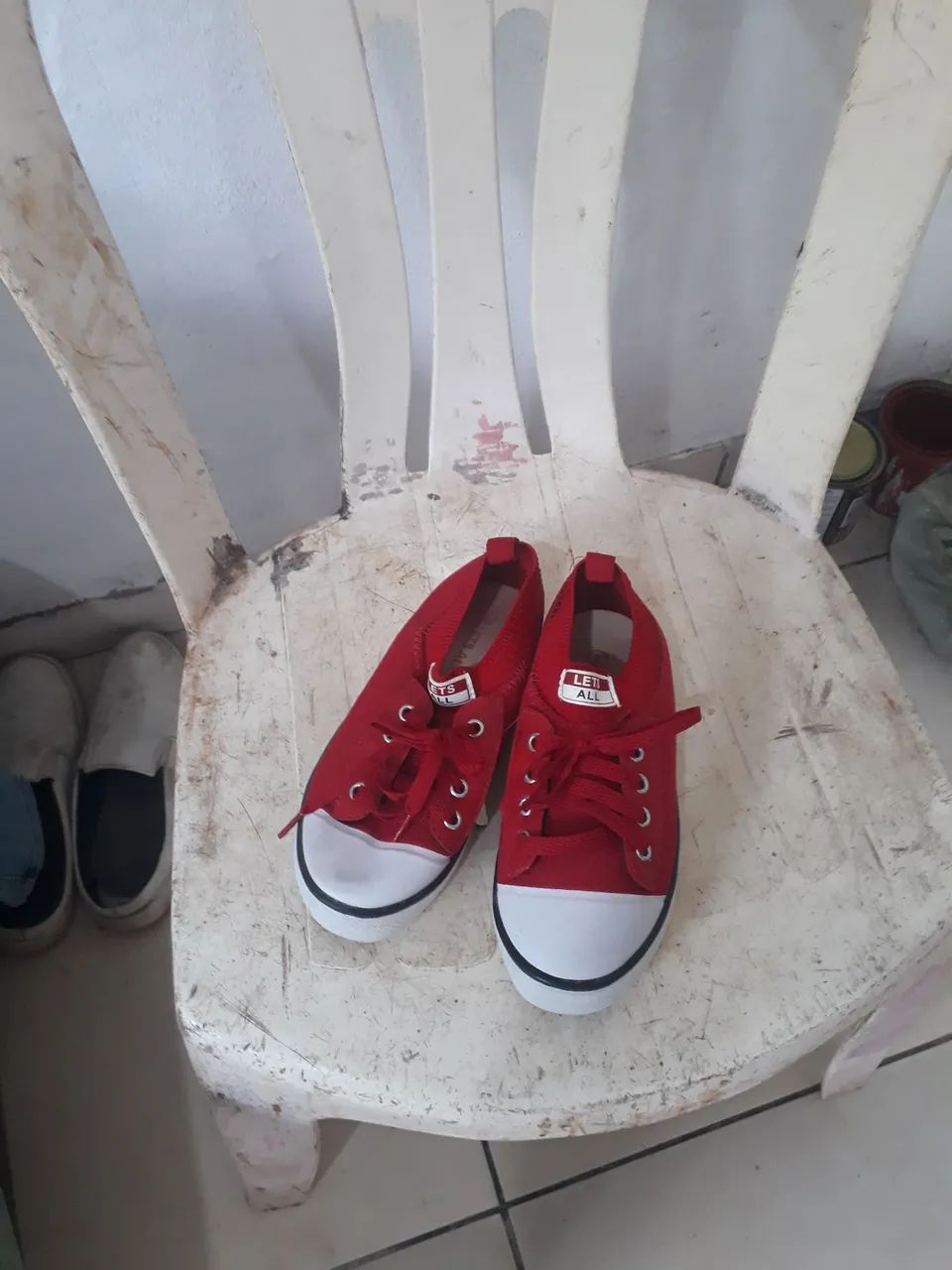 Tênis vermelho tam 23