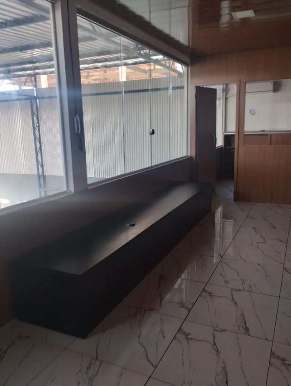 Excelente Galpão Novo 250m² c/ Mezanino-Escritório-Poço Artesiano prox. ao DB Coroado - Foto 5