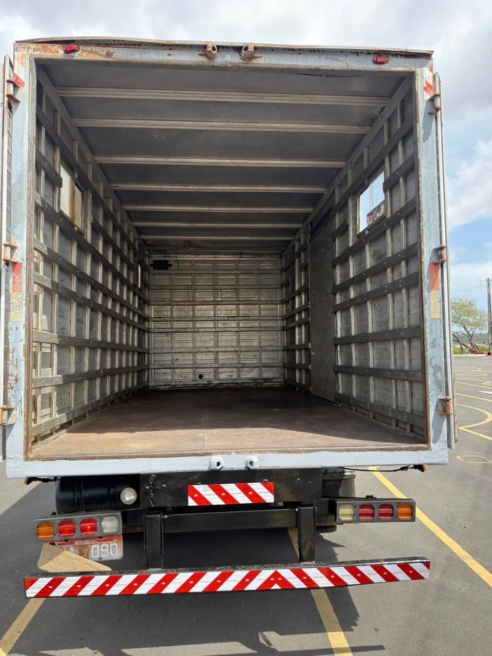 Mercedes bens 710 plus  - Foto 10