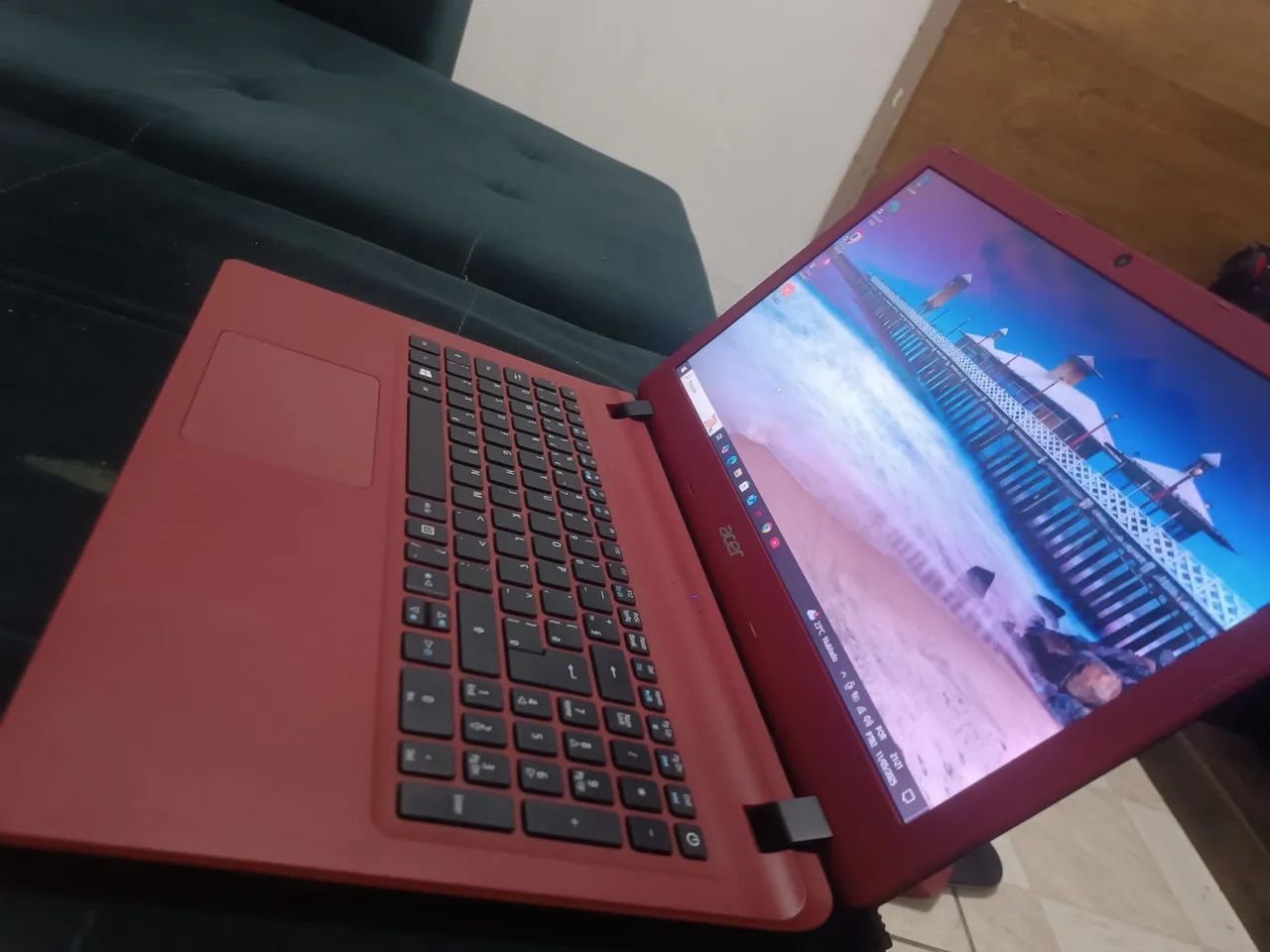 Notebook Acer Vermelho processador i5 sexta geração tela 15.6 teclado numérico 