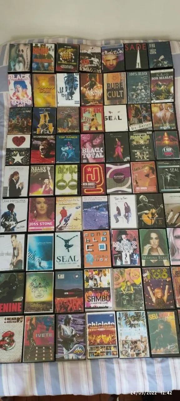 Vendo Cd's e Dvd's variados ( Não são originais) 