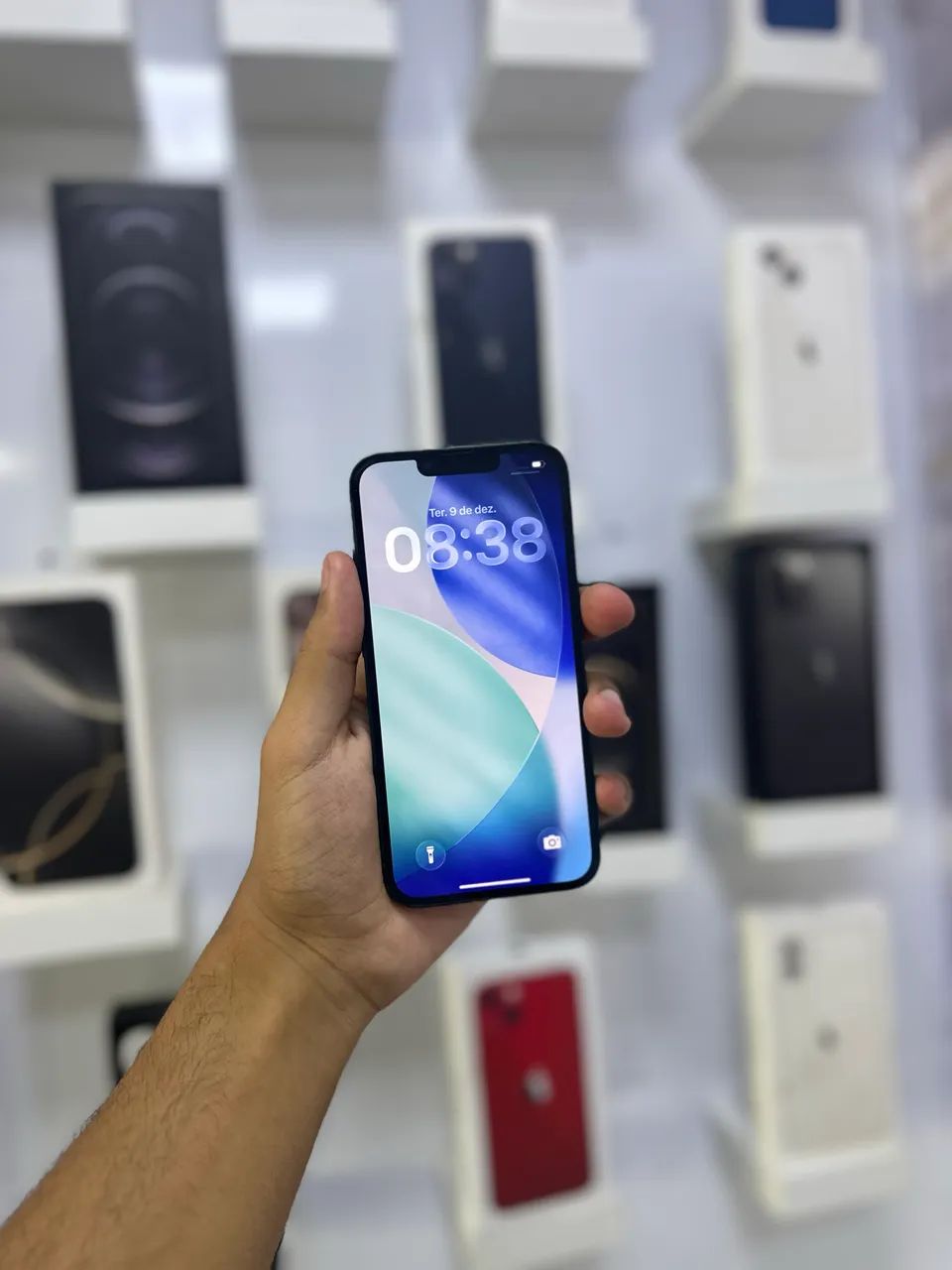 IPHONE 13 128 GB IMPECÁVEL TEM CAIXA  - Foto 2