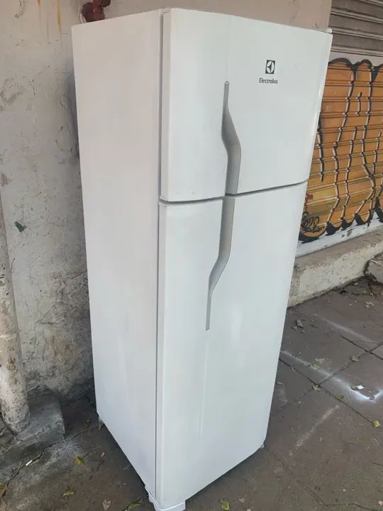 Geladeira Eletrolux Duplex Frost Free - Usada  - Foto 3