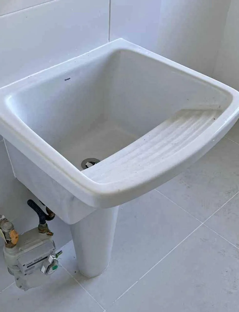 Tanque louça deca 40 L 60x50com base