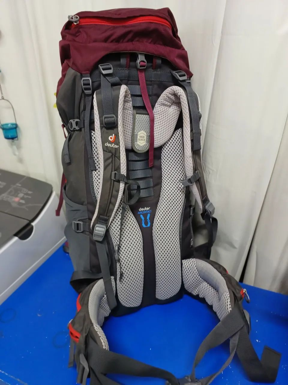 Mochila Deuter Air Contact Lite 60+10 SL  - Foto 3