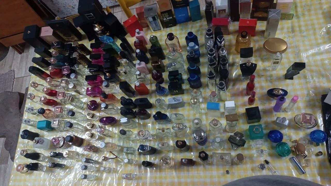 Frasco de perfume vazio várias fragrâncias  - Foto 4