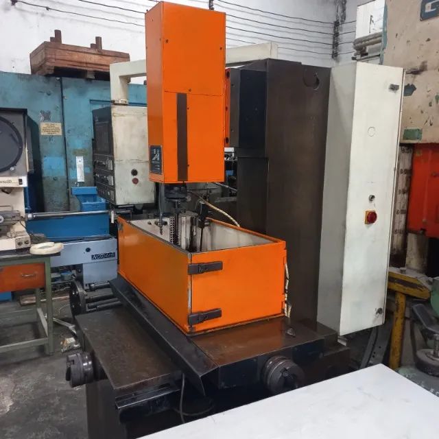 Eletroerosão Ibh Modelo - Mc 60 A / -- 01007 Nc - Foto 4