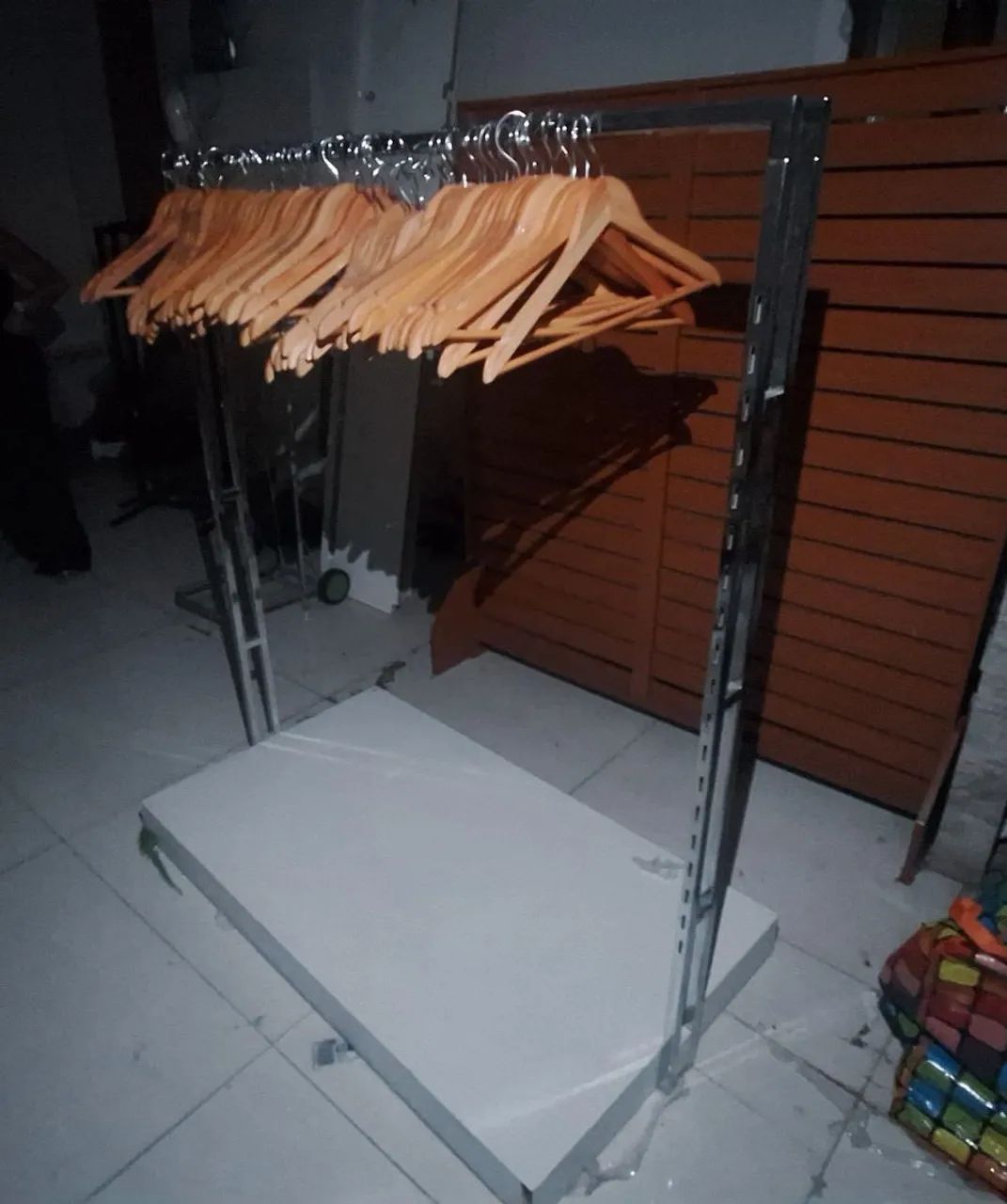 Cabideiro Arara de Metal para Loja
