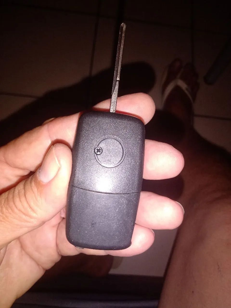 Carcaça chave canivete semi novo o lugar q botar o chaveiro quebrou - Foto 2