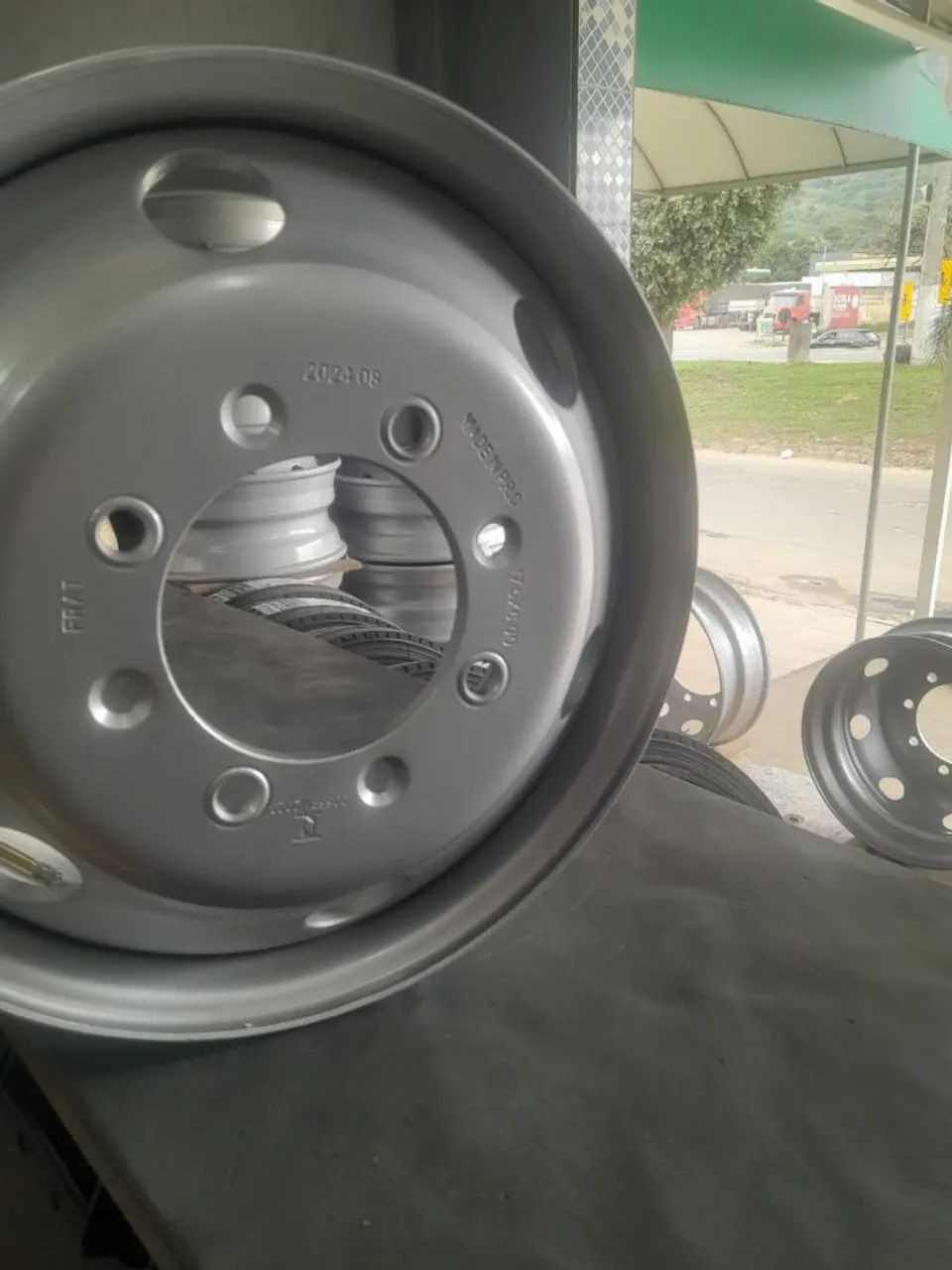 Roda F-4000 antiga - Foto 4