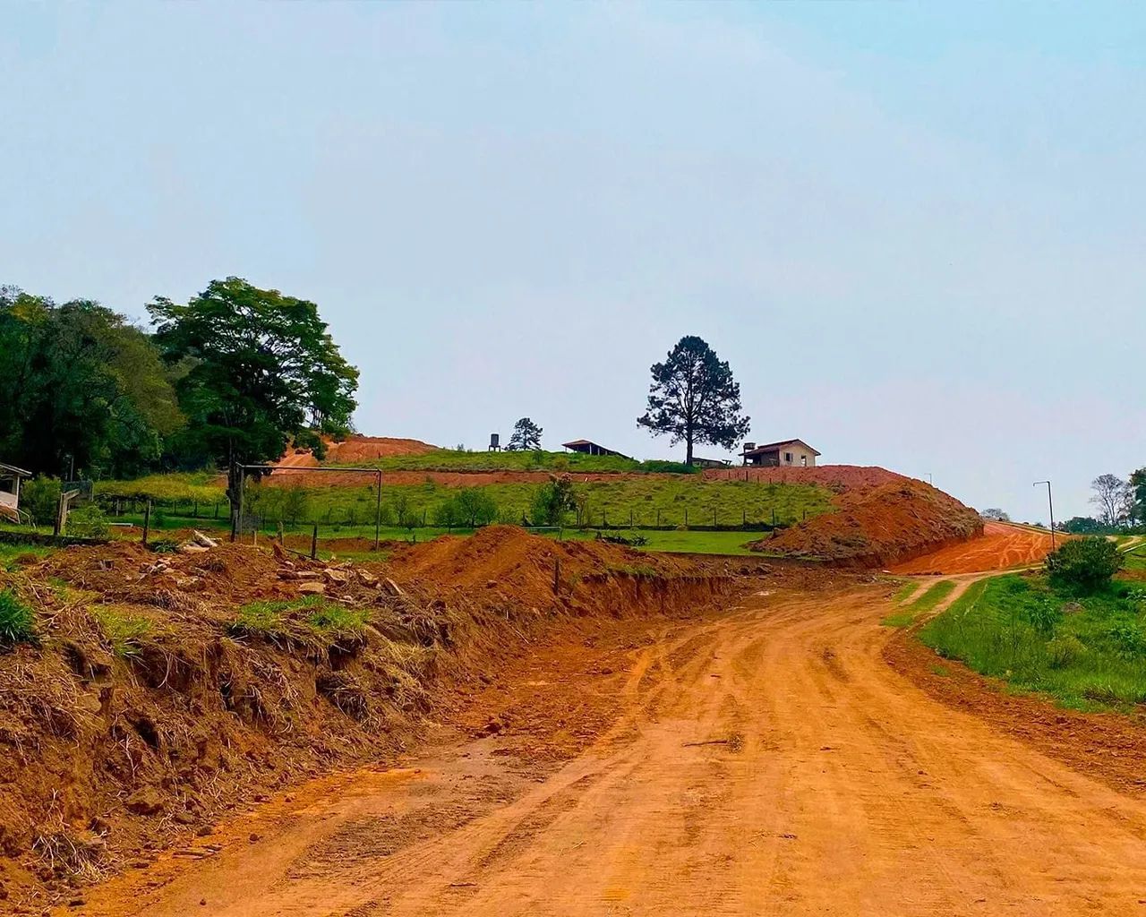 VIVA NO CAMPO, PRÓXIMO DA CIDADE!  15min do Centro de Ibiúna! - Foto 5