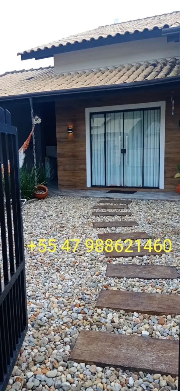 Excelente casa na Praia de Zimbros em Bombinhas SC - Foto 2