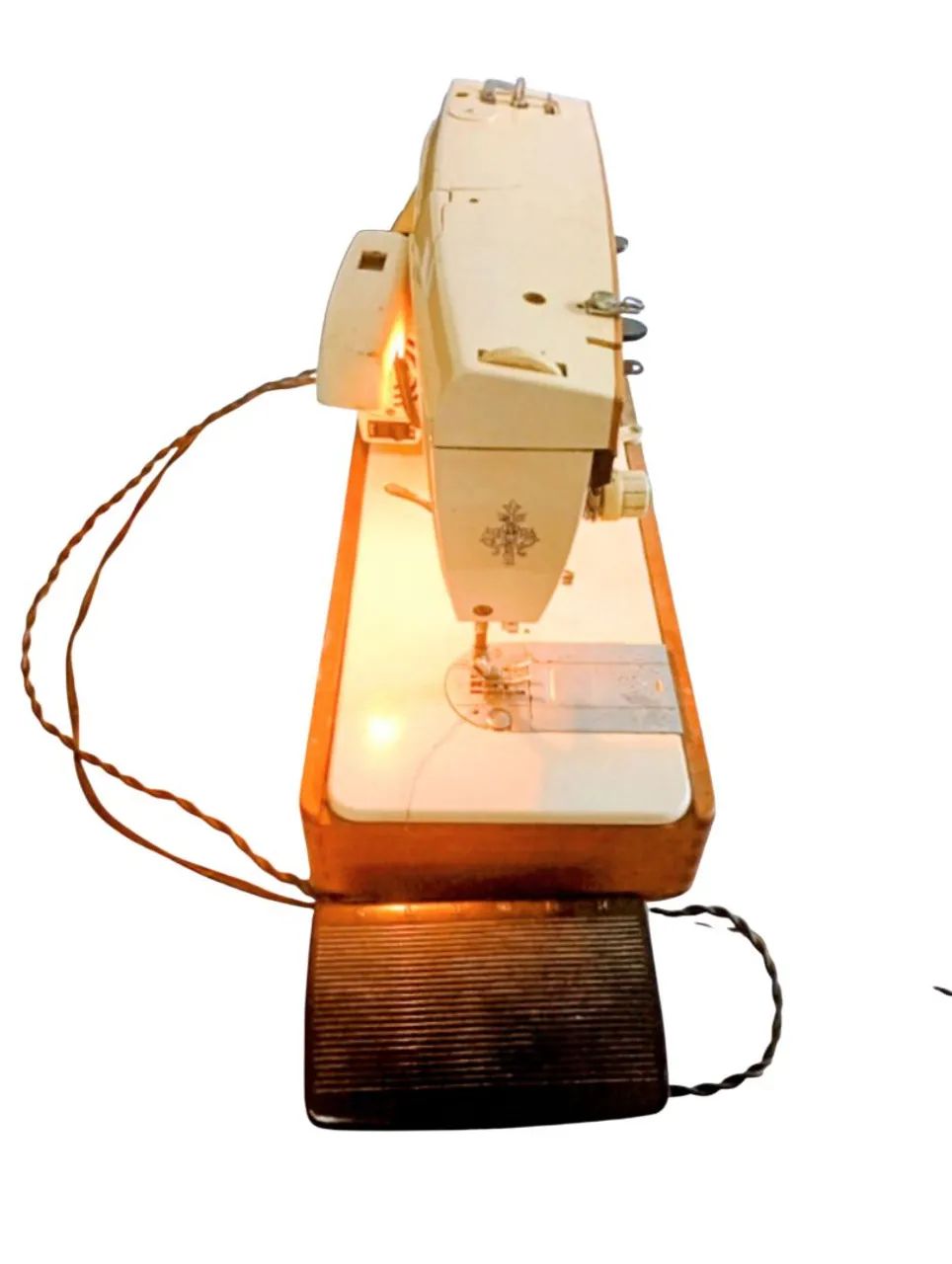 Máquina de costura Singer Zig Zag super PRECISA DE CONSERTO - Foto 3