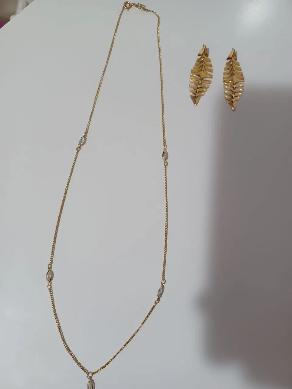 Conjunto de Colar e Brincos Folheado a Ouro